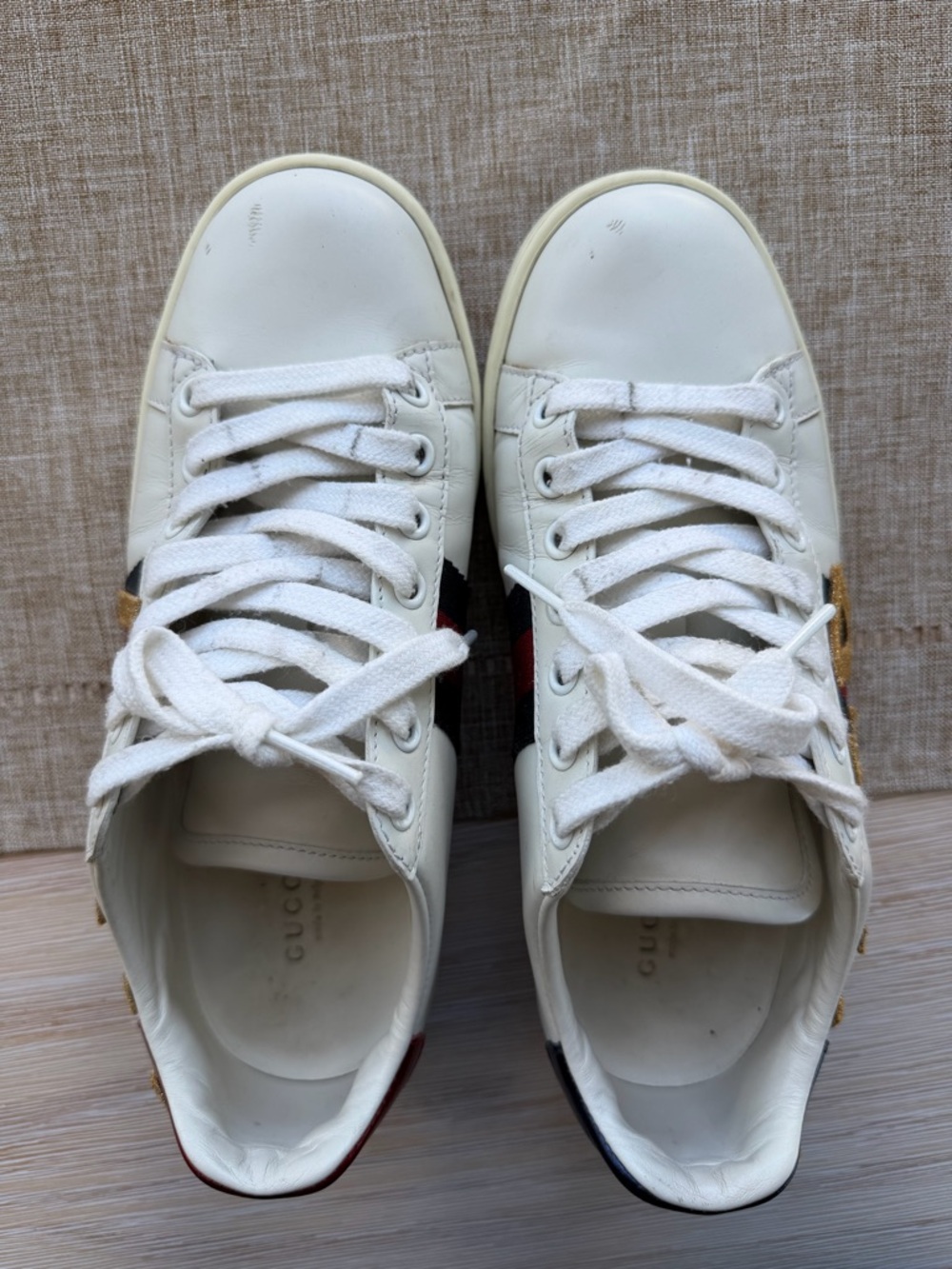 Gucci White Leather Low-Top Sneakers with Gold 'LOVE' Appliqué & Black-Red Web - Picture 5 of 8
